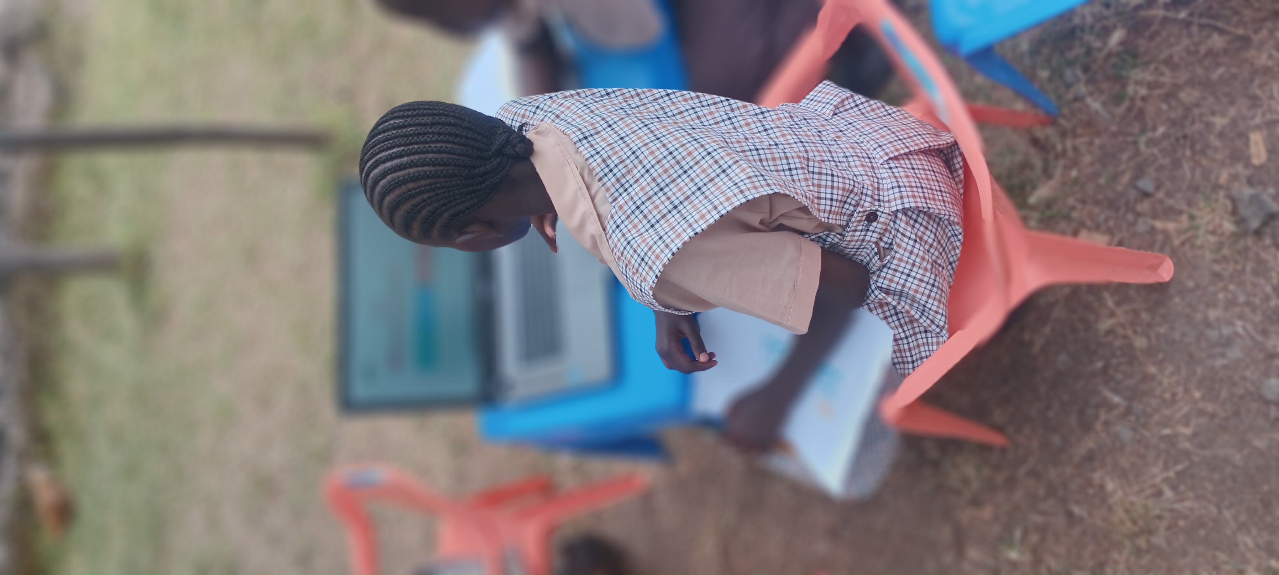 Idusa students learning